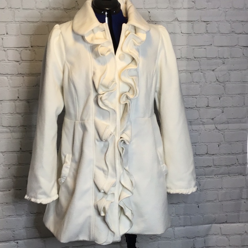 Candie’s cream ruffled woman’s coat size XL